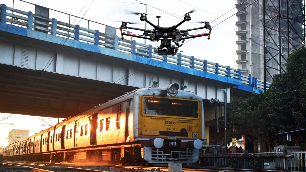 Indian Railway: সেনাবাহিনীর মতো এবার রেলও ব্যবহার করছে ড্রোন! কী হবে তাতে?