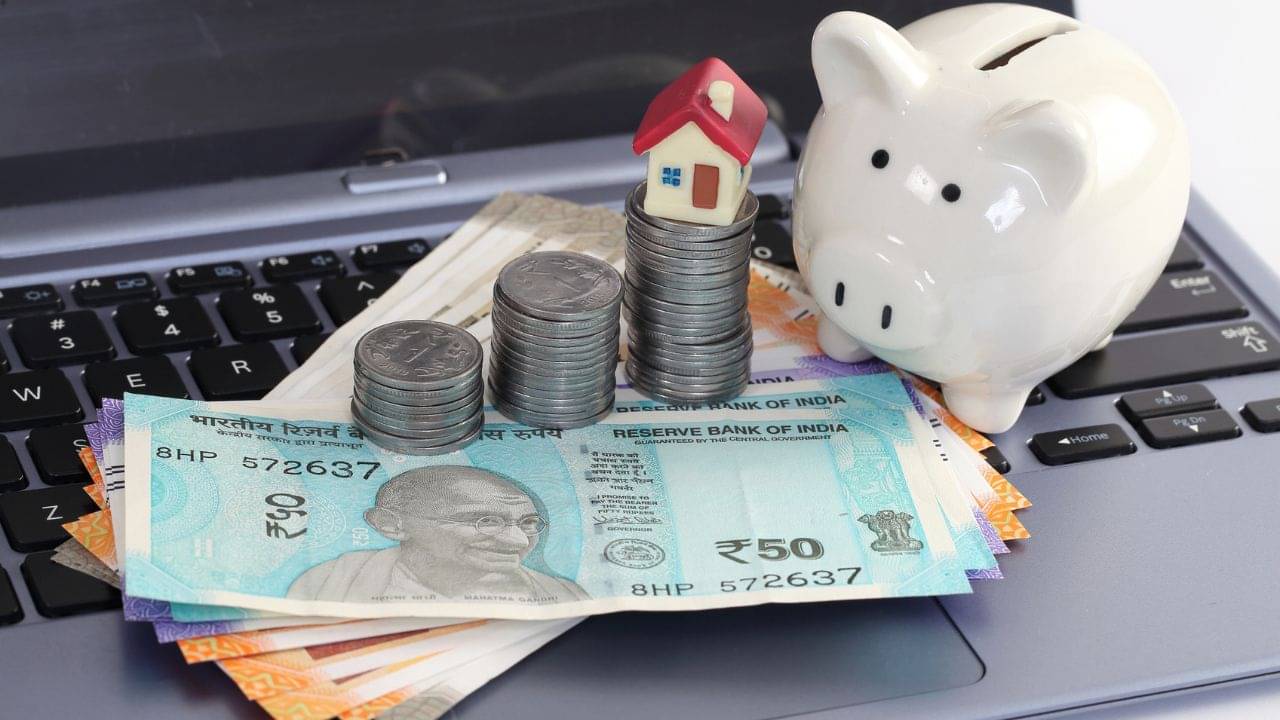 Investments: Gold, Stock Market নাকি Debt Fund! কোথায় বিনিয়োগ আপনাকে দিতে পারে দুর্দান্ত রিটার্ন?