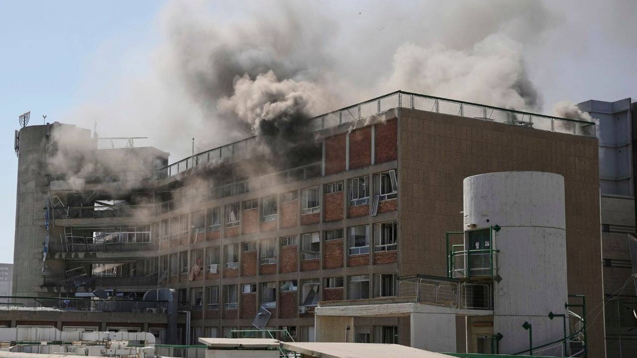 Israel Iran Conflict: কয়েক দিনের মাথায় হচ্ছে ভূমিকম্প! মাটির তলায় ইজরায়েল-ধ্বংসের অস্ত্রতে শান দিচ্ছে ইরান? তুঙ্গে জল্পনা