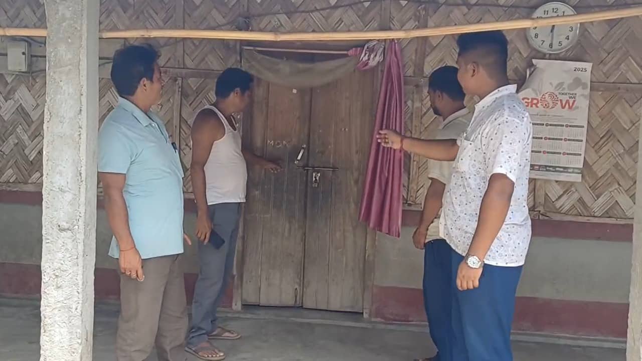 Jalpaiguri: ভয়ঙ্কর কাণ্ড! রাতে গাড়ি নিয়ে বেরিয়েছিল, সকালে বাড়ি ফিরে বউ-মেয়ের অবস্থা দেখে থ স্বামী