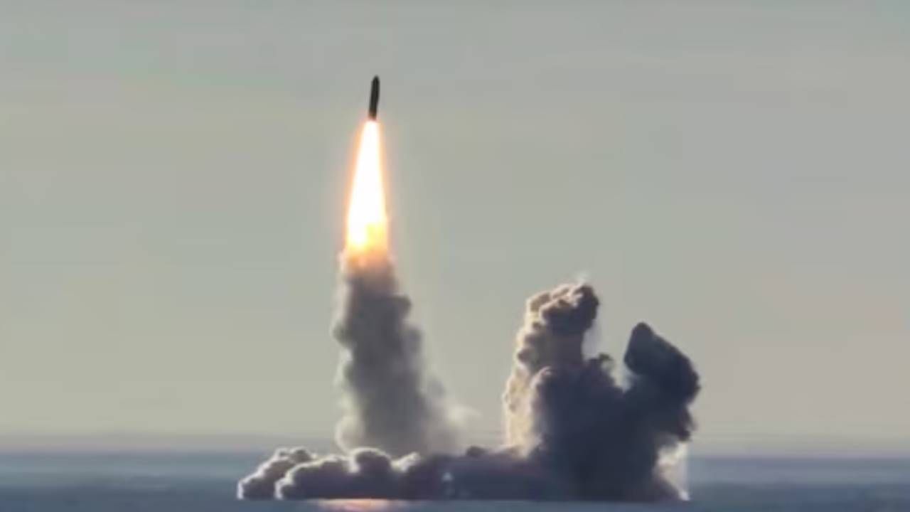 শব্দের থেকে জোরে ছোটে! সেই ভয়ঙ্কর অস্ত্র চলে এল সেনার হাতে শব্দের থেকে জোরে ছোটে! সেই ভয়ঙ্কর অস্ত্র চলে এল সেনার হাতে