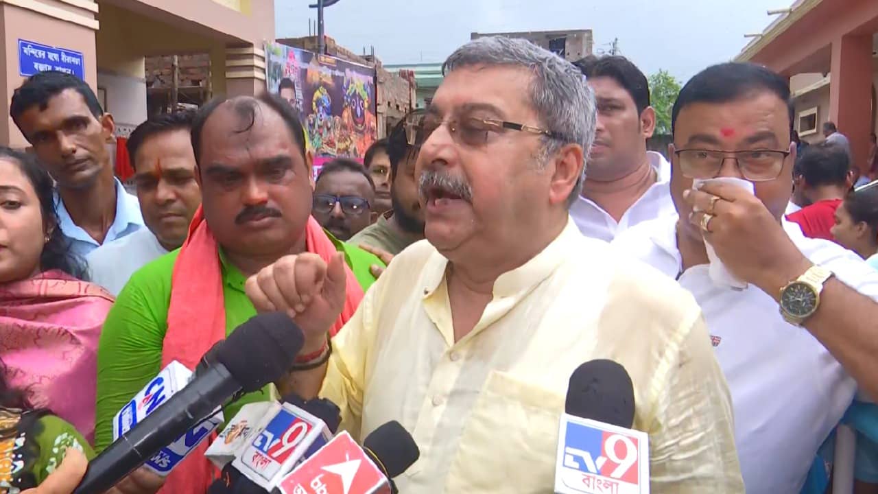 Kalyan Banerjee: ‘বন্ধু যদি বান্ধবীকে রেপ করে তাহলে নিরাপত্তা কী করে দেবে?’ বলছেন আইনজীবী কল্যাণ