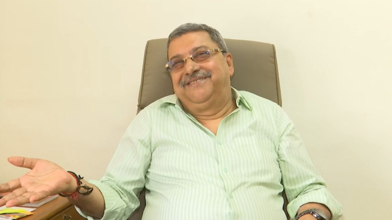 Kalyan Banerjee: 'প্রথমে MP-MLA হব, তারপর পদের অপব্যবহার করব', হেসে-হেসে কাকে নিশানা কল্যাণের? Kalyan Banerjee: 'প্রথমে MP-MLA হব, তারপর পদের অপব্যবহার করব', হেসে-হেসে কাকে নিশানা কল্যাণের?