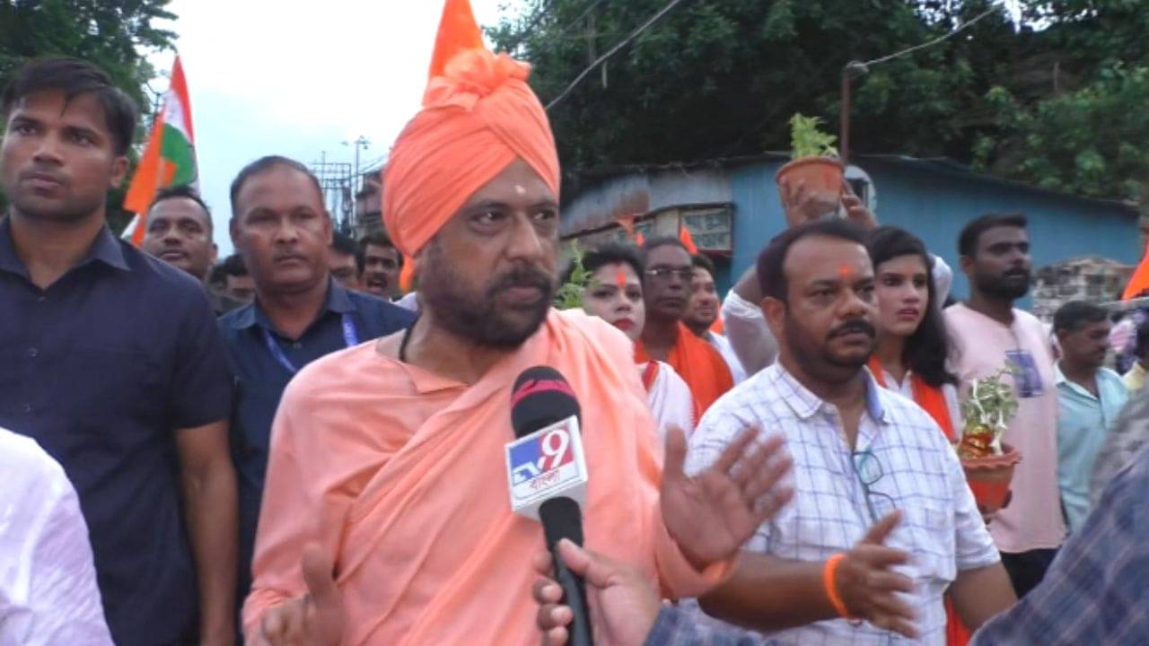 Calcutta High Court: হাজিরার আগেই তড়িঘড়ি হাইকোর্টে ধর্ষণে অভিযুক্ত কার্তিক মহারাজ