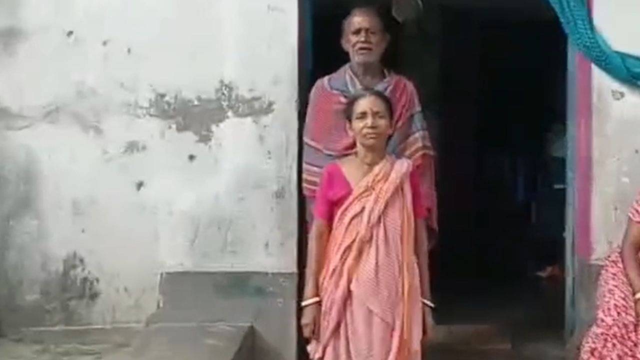 Katwa: ভারতে ভুয়ো মা-বাবা তৈরি করে বড় কাজ সারলেন বাংলাদেশি যুবক