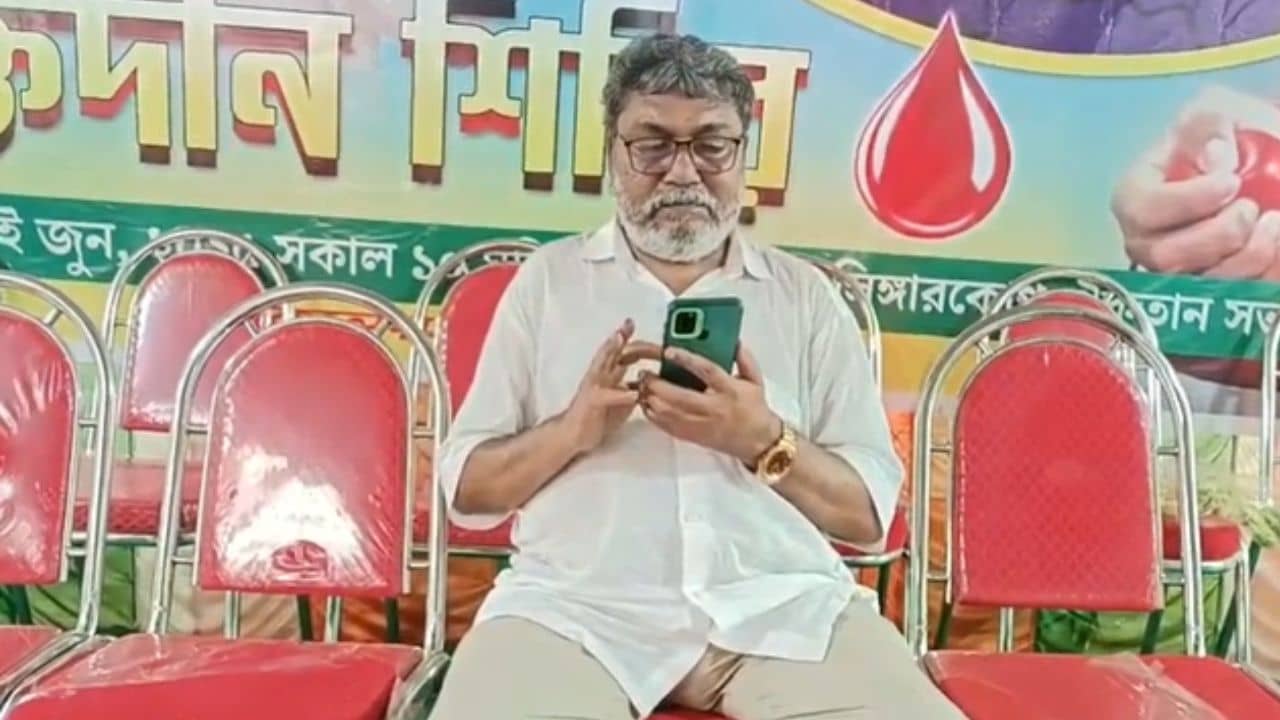 Kalna: মুখ ঘুষি মেরে ভেঙে দেব..., তৃণমূল নেতার পোস্ট ঘিরে বিতর্ক