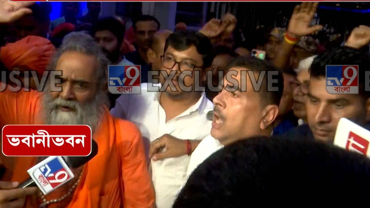 Rabindra Nagar: ভদ্রভাবে বলতে গিয়েছিলাম..., রাজীব কুমারকে কার্যত হুঁশিয়ারি দিয়ে ভবানী ভবন থেকে বেরিয়ে গেলেন শুভেন্দু