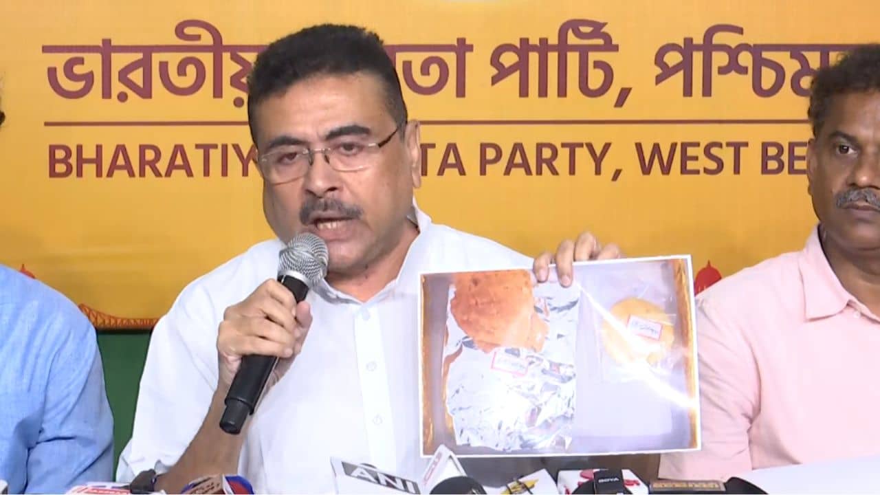 Suvendu of Digha Prasad: গজা-প্যাঁড়া নিয়ে মিষ্টি হিসেবে খাবেন... প্রসাদ হিসেবে নয়, বড় প্রশ্ন তুললেন শুভেন্দু