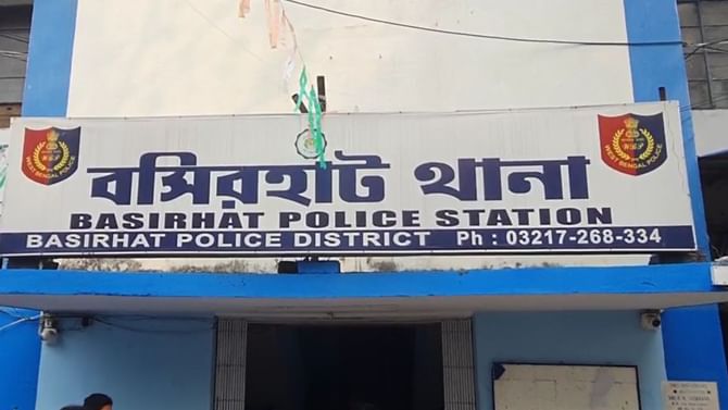 রাতের অন্ধকারে পরপর গুলি তৃণমূল নেতাকে, মৃত্যু নিশ্চিত করতে কোপ রাতের অন্ধকারে পরপর গুলি তৃণমূল নেতাকে, মৃত্যু নিশ্চিত করতে কোপ