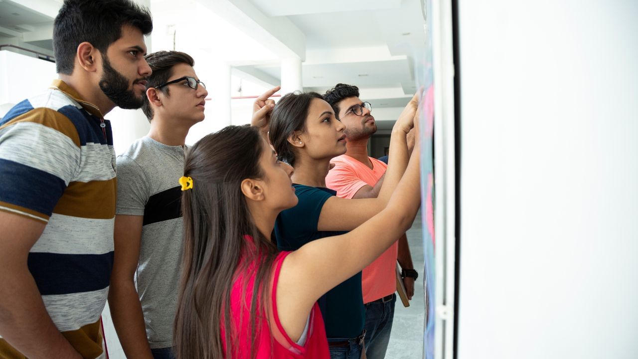 College Admission: কলেজে ভর্তি শুরু হচ্ছে কবে, জানালেন ব্রাত্য বসু College Admission: কলেজে ভর্তি শুরু হচ্ছে কবে, জানালেন ব্রাত্য বসু