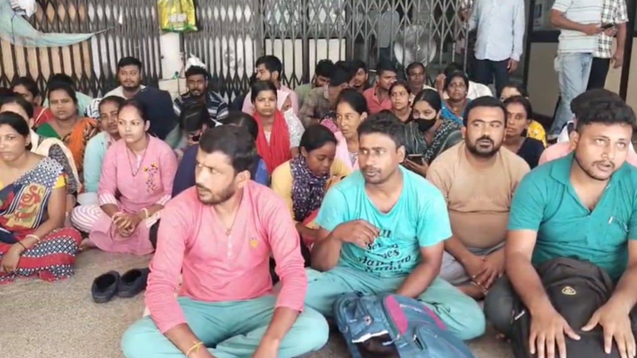 Malda: একটা গোটা স্বাস্থ্যকেন্দ্রই নাকি গিলে খাওয়ার চেষ্টা! উঠল বিস্ফোরক অভিযোগ