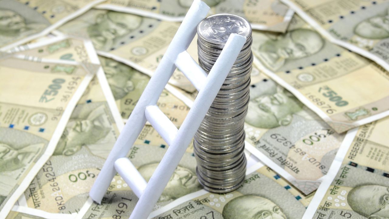 Indian Equity Market: হাজার হাজার কোটির প্রফিট এই সব কোম্পানির, আজ বিনিয়োগ করলে আপনিও লাভ করতে পারেন! Indian Equity Market: হাজার হাজার কোটির প্রফিট এই সব কোম্পানির, আজ বিনিয়োগ করলে আপনিও লাভ করতে পারেন!