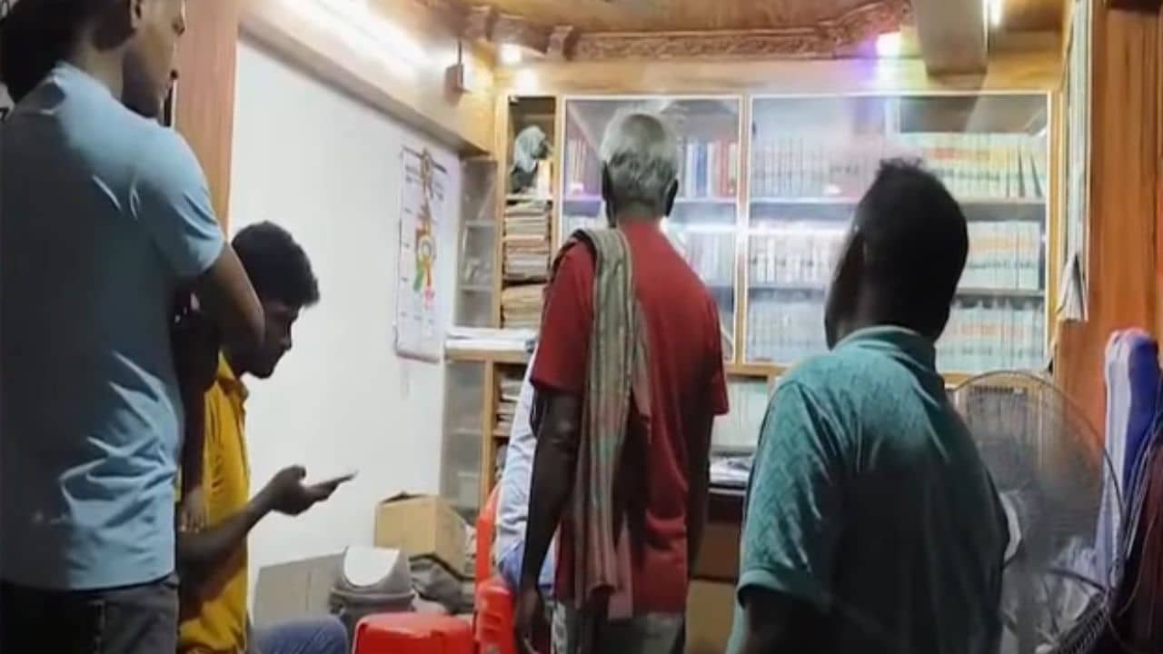 Malda: আম নিয়ে ফেরা হল না বাড়ি! মাঝপথেই গুলিবিদ্ধ টোটো চালক