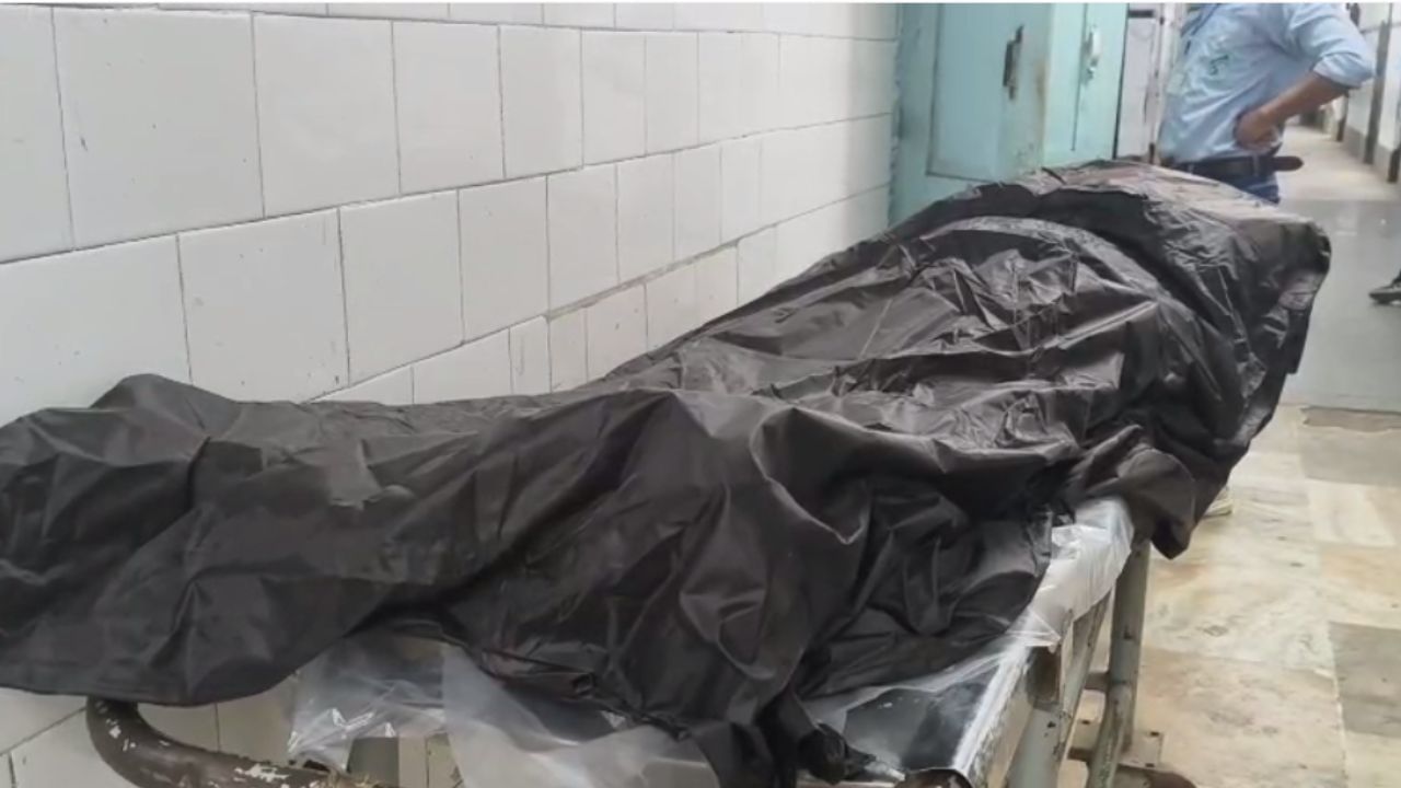 Malda: শিক্ষকের বাড়িতে শৌচাগার নির্মাণ, বিষাক্ত গ্যাসে মৃত্যু ২ ভাইয়ের Malda: শিক্ষকের বাড়িতে শৌচাগার নির্মাণ, বিষাক্ত গ্যাসে মৃত্যু ২ ভাইয়ের