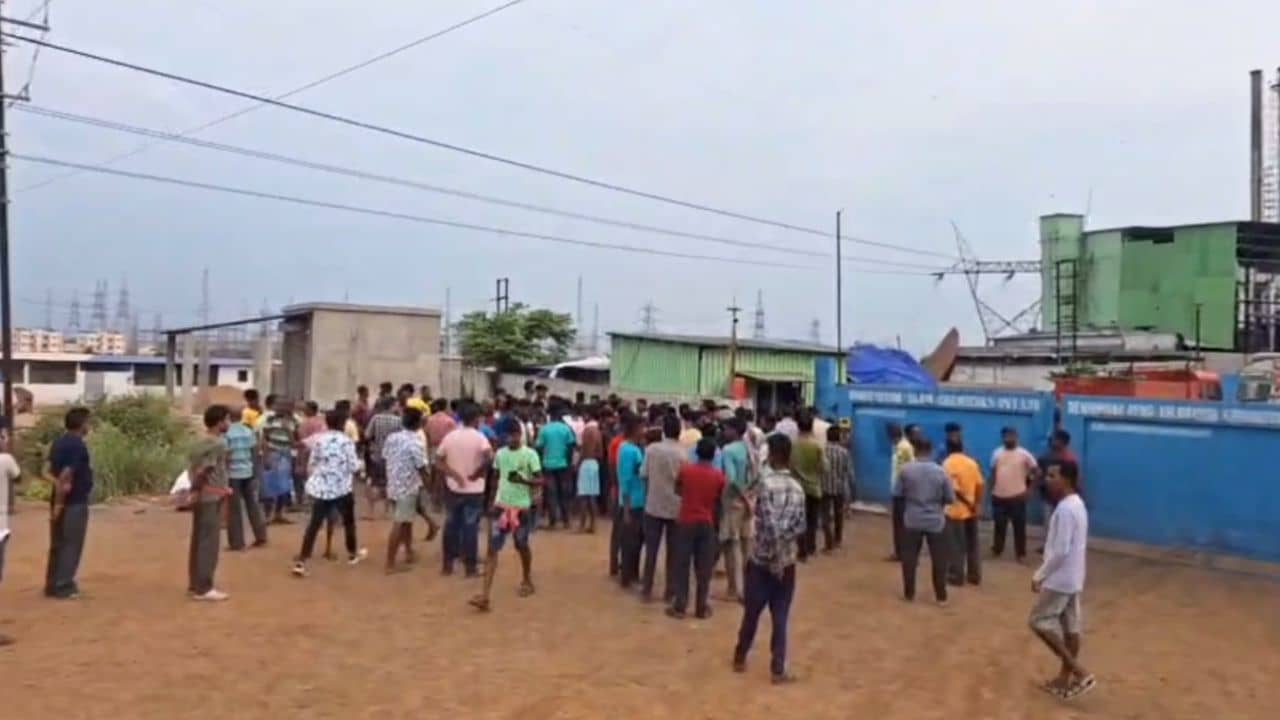 গ্লিসারিন কারখানায় ভয়াবহ বিস্ফোরণ, ১০০ মিটার দূরে ছিটকে পড়ে মৃত্যু শ্রমিকের