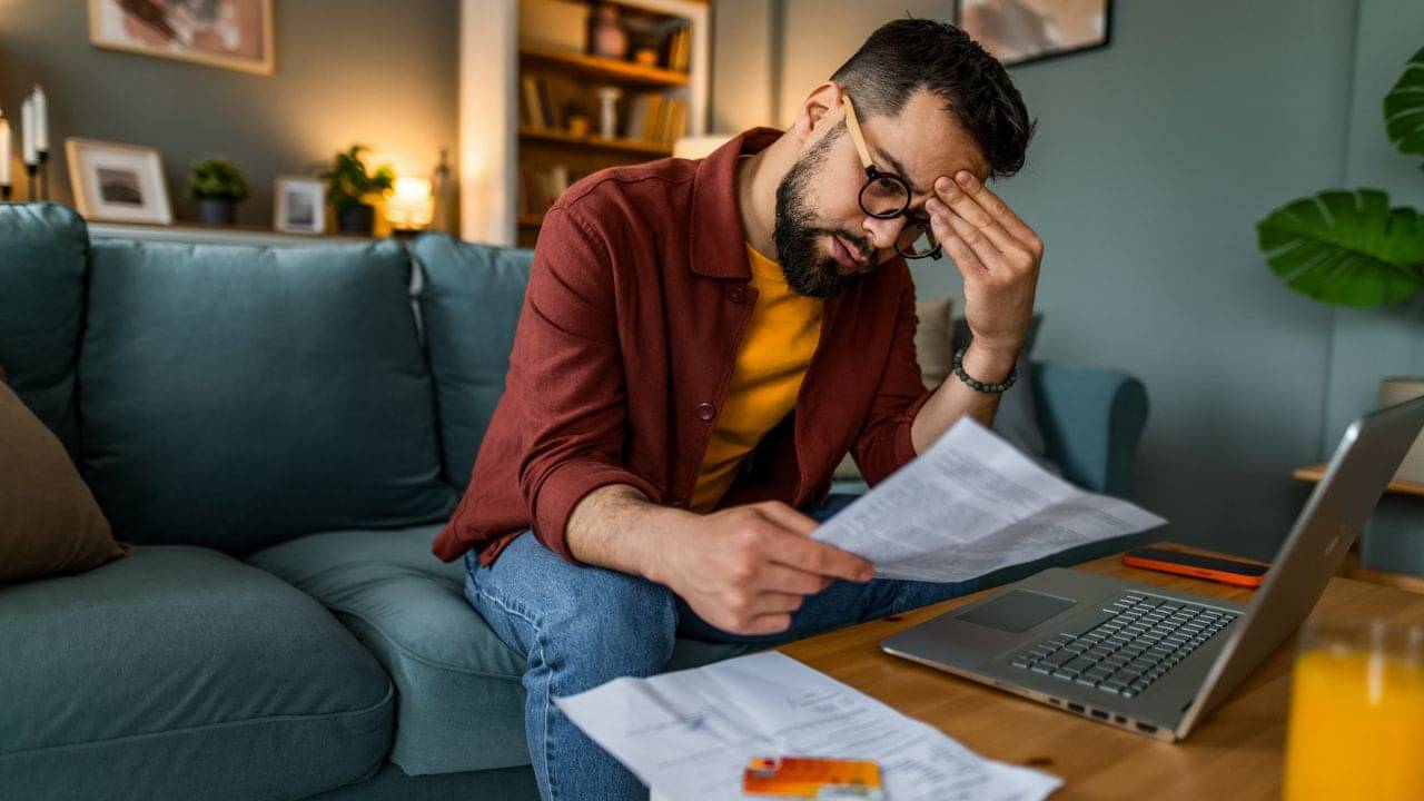 Middle Class Trap: ৭০ লক্ষের প্যাকেজ, ৩ কোটির ফ্ল্যাট! দেউলিয়া হওয়ার একধাপ আগে আটকে ভারতের মধ্যবিত্তরা!