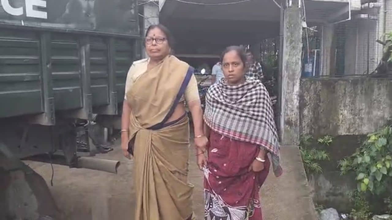 North 24 Parganas: বিবাহ বহির্ভূত সম্পর্কের জের, আড়াই বছরের সন্তানকে খুনের অভিযোগ মায়ের বিরুদ্ধে