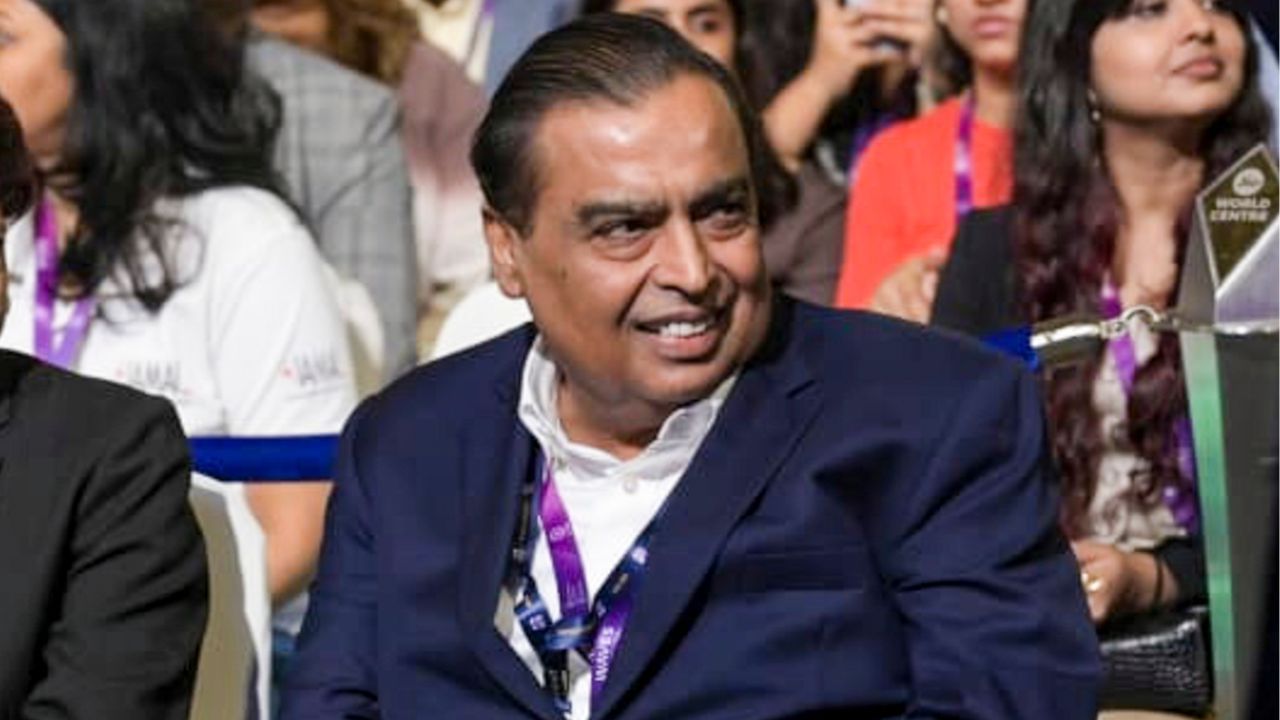 Mukesh Ambani: ক্রেতাদের বড় উপহার অম্বানীর, পুরনো পোশাক দিয়ে পাবেন লি কুপার, অ্যালেন সলির  জামাকাপড়