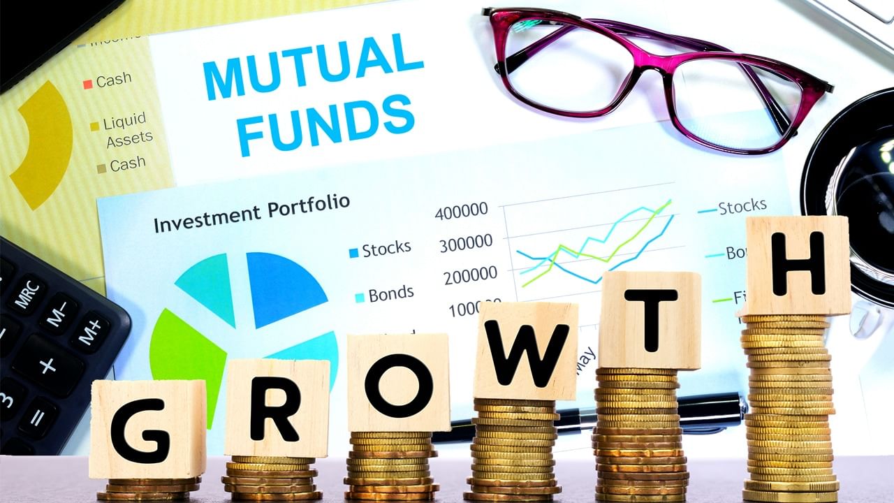 Risk in Mutual Funds: মিউচুয়াল ফান্ডে বিনিয়োগে ঝুঁকি, তা কমাতে দেখুন এই উপায়গুলো! Risk in Mutual Funds: মিউচুয়াল ফান্ডে বিনিয়োগে ঝুঁকি, তা কমাতে দেখুন এই উপায়গুলো!
