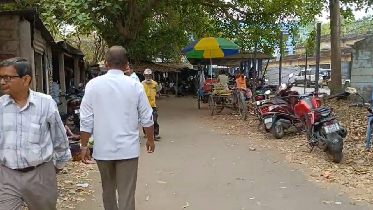 Nadia: সকালে বাড়িতে এসেছিল ভগ্নিপোত, স্ত্রীর মাথায় শাবল দিয়ে কোপাল স্বামী!