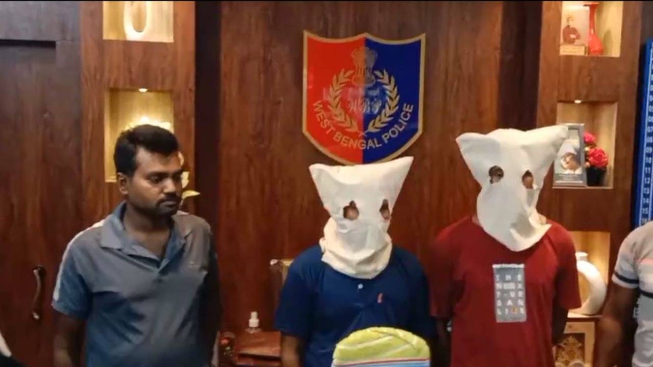 Nadia: সোনার দোকানে এসে দেড় লক্ষ টাকার গয়না বিক্রি করে যায়, বাড়ি পৌঁছানোর আগেই ধরা পড়ল জালে