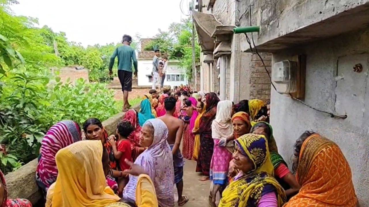 Murshidabad: চোখের সামনে মাকে খুন হতে দেখেও বাবার ভয়ে টু শব্দটি করতে পারেনি তিন খুদে! ভয়ঙ্কর অভিযোগ