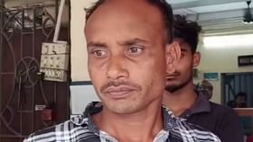 ডিভোর্সি মহিলার গোপন ছবি তুলে ব্ল্যাকমেইল, আত্মসাৎ ৩ লাখ ডিভোর্সি মহিলার গোপন ছবি তুলে ব্ল্যাকমেইল, আত্মসাৎ ৩ লাখ