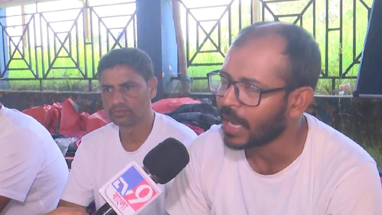 Teachers on Hunger Strike: আমরা দোষ করিনি, নির্দোষকে সাজা দেওয়া হবে?: অনশনরত চাকরিহারা