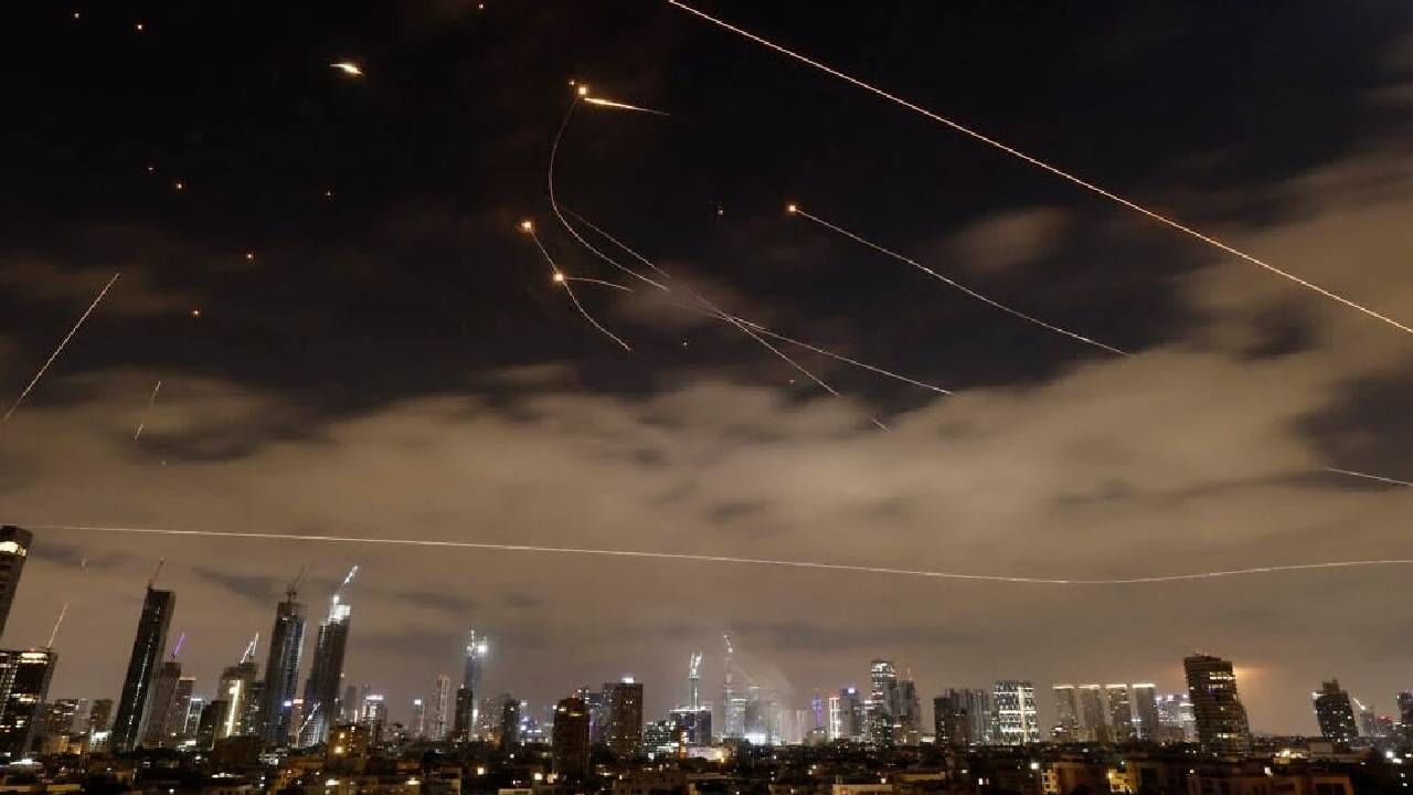 Iran Israel War: তেহরানের এয়ারস্পেস নিজেদের নিয়ন্ত্রণে বলে দাবি ইজরায়েলের, ধ্বংস শতাধিক ইরানি মিসাইল লঞ্চার Iran Israel War: তেহরানের এয়ারস্পেস নিজেদের নিয়ন্ত্রণে বলে দাবি ইজরায়েলের, ধ্বংস শতাধিক ইরানি মিসাইল লঞ্চার