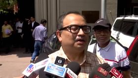 জেলে না পাঠানোর উত্তর দিতে এসে কুণাল দেখলেন... জেলে না পাঠানোর উত্তর দিতে এসে কুণাল দেখলেন...