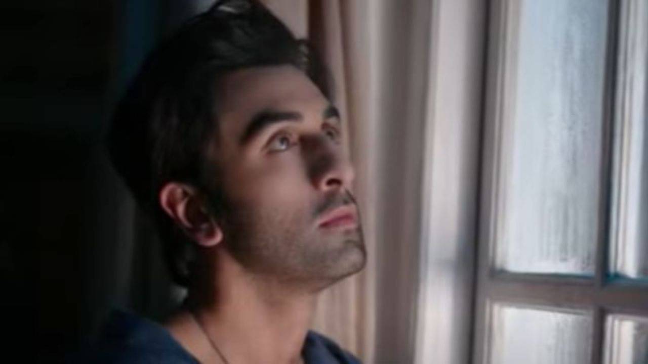 গর্ভে কাপুর খানদানের সন্তান, বিষ খেলেন বলিউডের একনম্বর নায়িকা! ভয়ঙ্কর কাণ্ড রণবীরের পরিবারে