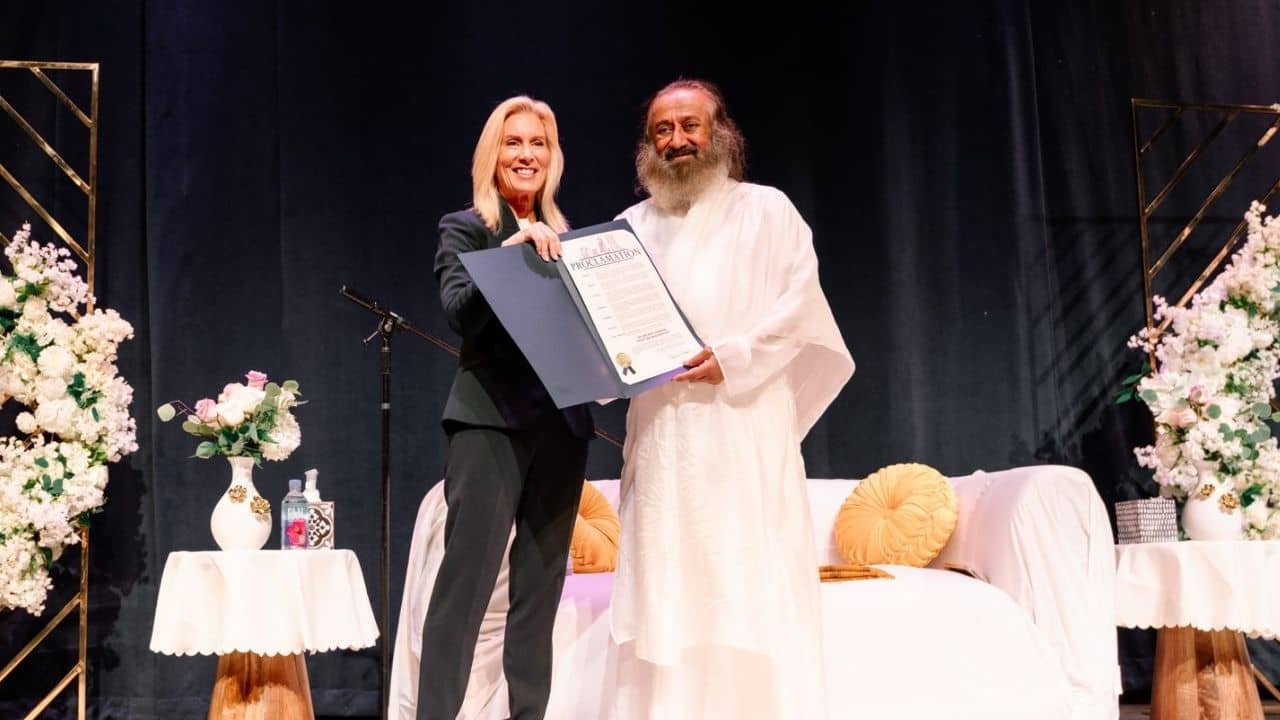 Sri Ravi Shankar: অনন্য সম্মান, শ্রী রবি শঙ্করের জন্য একটা দিন উৎসর্গ করল জ্যাকসনভিল