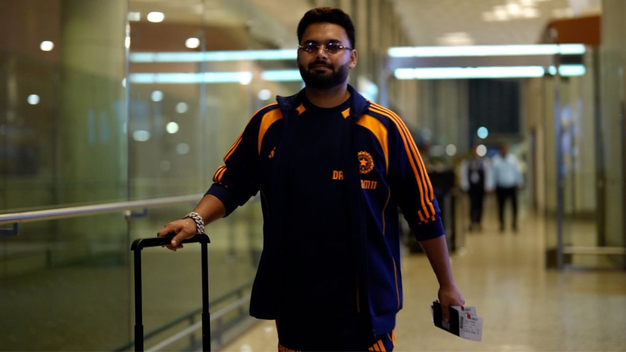 Rishabh Pant ভিডিয়ো: রোহিতকে নিয়ে প্রশ্ন শুনে ঋষভ পন্থ বললেন, 'গার্ডেনে ঘুরে বেড়াচ্ছে'! Rishabh Pant ভিডিয়ো: রোহিতকে নিয়ে প্রশ্ন শুনে ঋষভ পন্থ বললেন, 'গার্ডেনে ঘুরে বেড়াচ্ছে'!