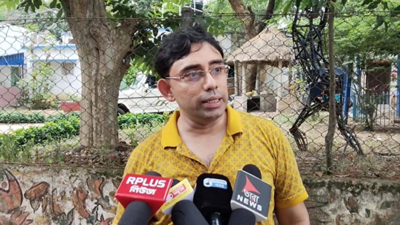 Shantiniketan: সেদিন বারান্দায় বসে চা খাচ্ছি, ও গাছের তলার লুকিয়ে ছিল, শান্তিনিকেতনে গিয়ে হাইকোর্টের আইনজীবী ভয়ঙ্কর অভিজ্ঞতার শিকার