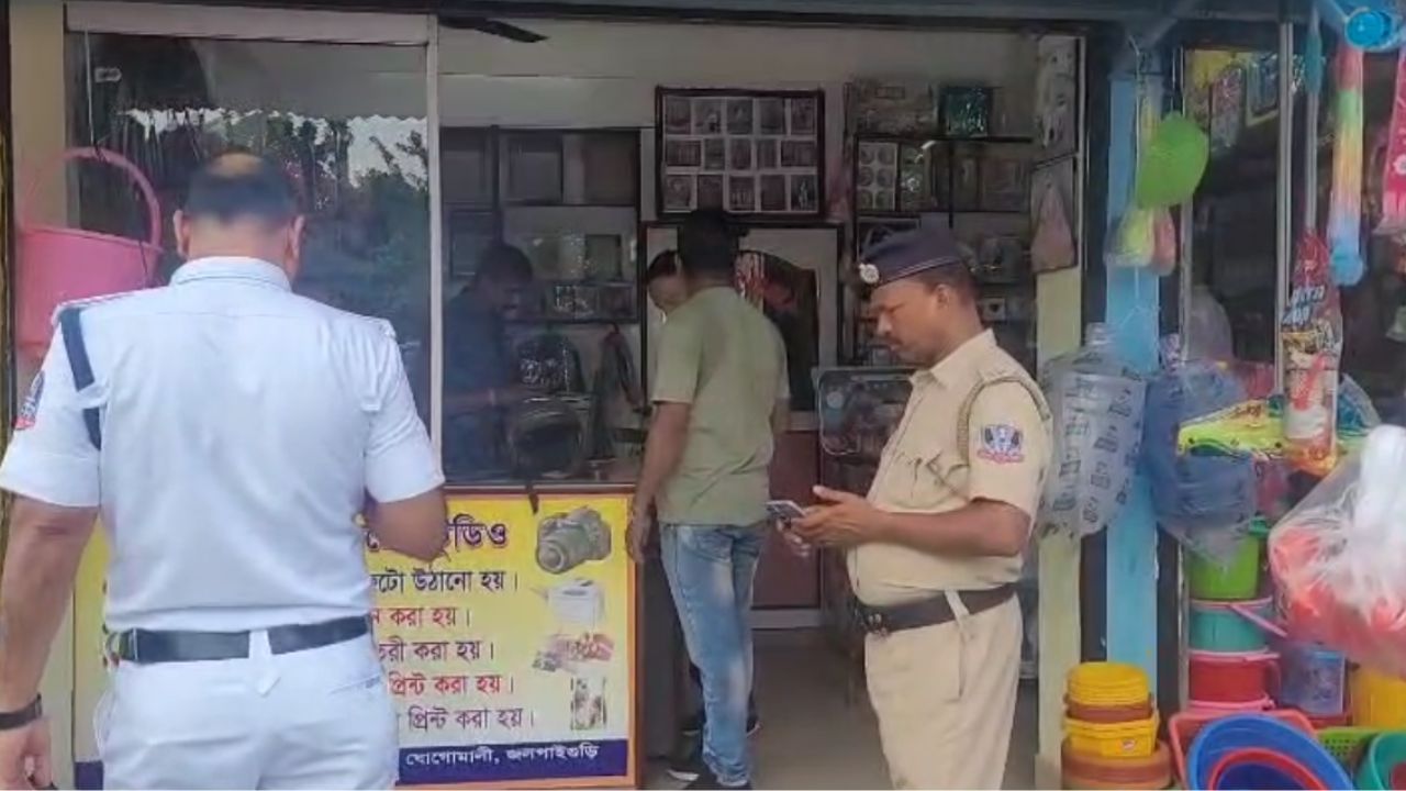 Fake Aadhar Card: ৩৫ হাজার টাকা খরচ করে ভারতের নাগরিক হয়ে যাচ্ছেন বাংলাদেশিরা