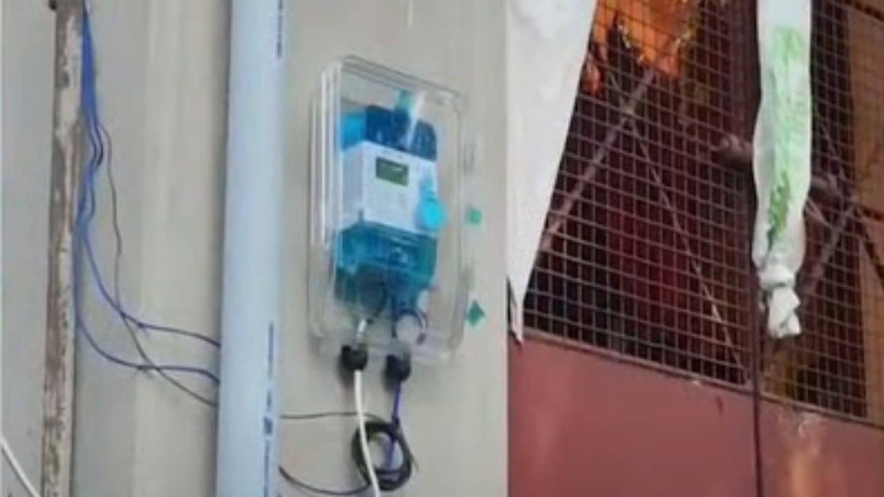 Smart Meter: স্মার্ট মিটার তো বাতিল, কিন্তু যাঁদের বাড়িতে বসল, তাঁরা কী করবেন? বিধানসভায় জানালেন মন্ত্রী