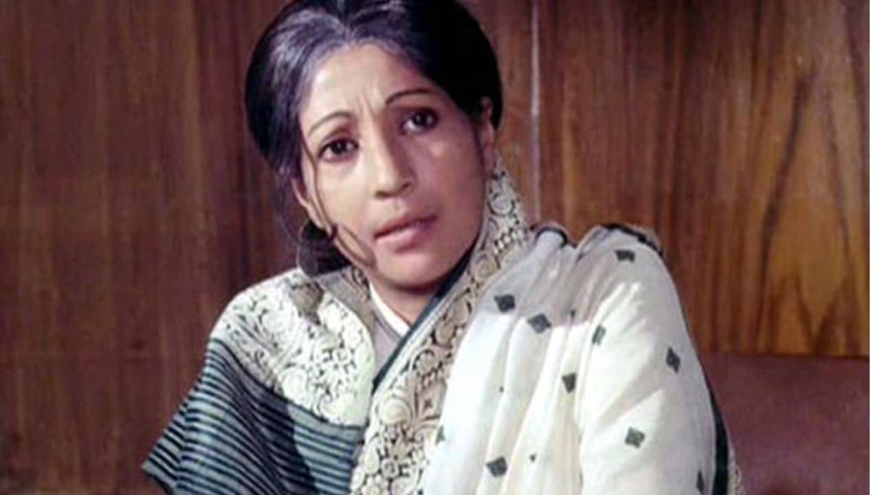 সুচিত্রা সেনকে মন্দিরে ঢুকতে বাধা, মুখের উপর দরজা বন্ধ করে দিলেন দারোয়ান! কেন জানেন?