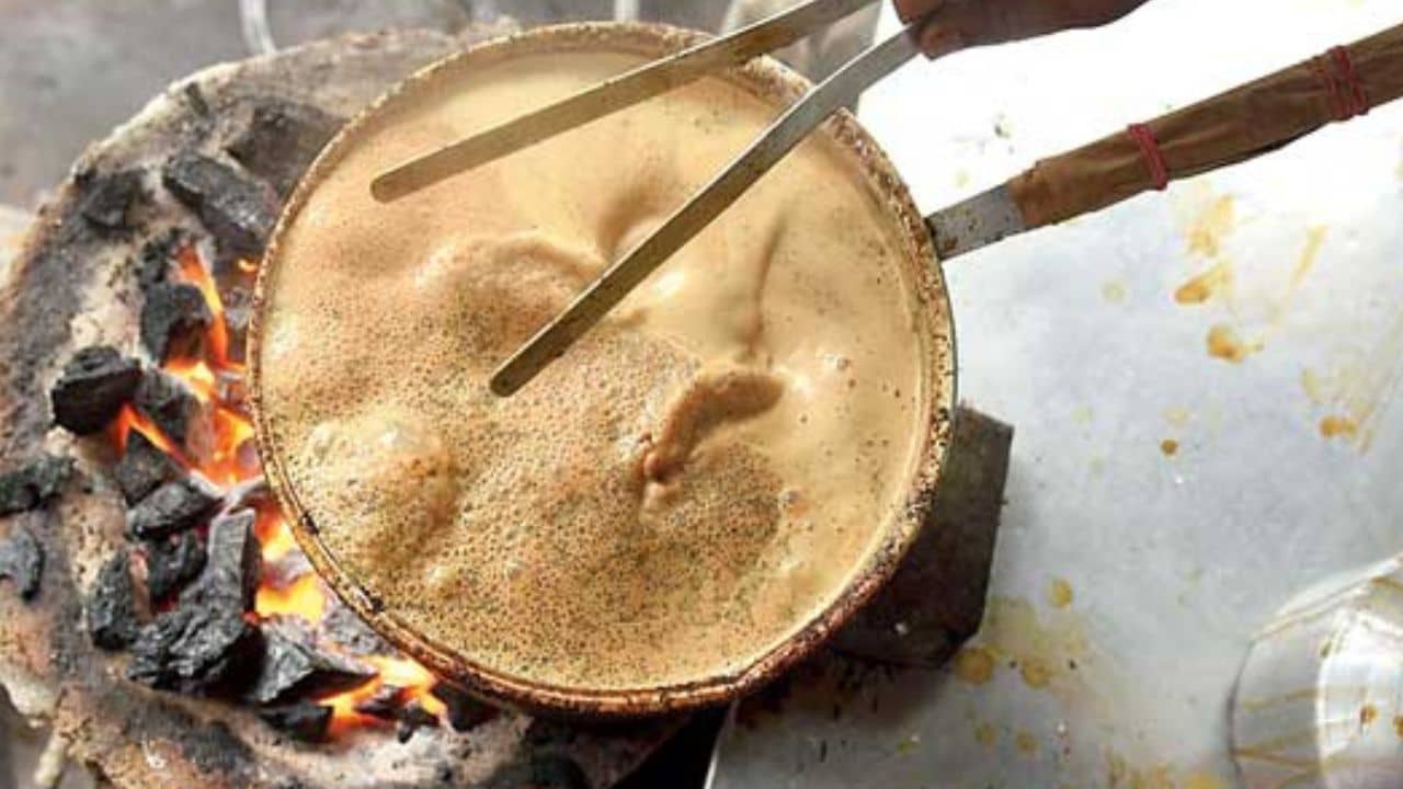 Health Tips: চা ফুটিয়ে খান বলেই আপনার শরীরে রয়েছে এই সব সমস্যা!