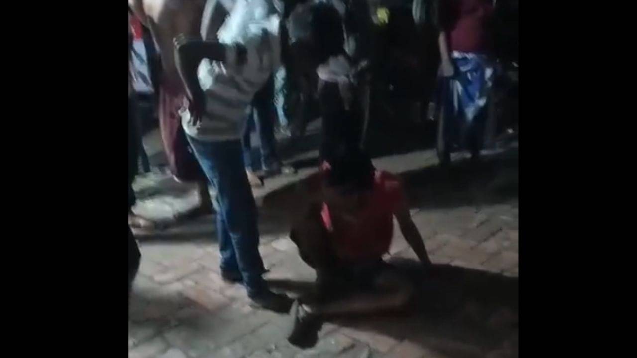 North 24 Parganas: চুরি করতে গিয়ে ধরা পড়ল চোর, চলল উত্তম মধ্যম... তার মাঝেই চোর বলে উঠল একটাই লাইন... সক্কলে চুপ!