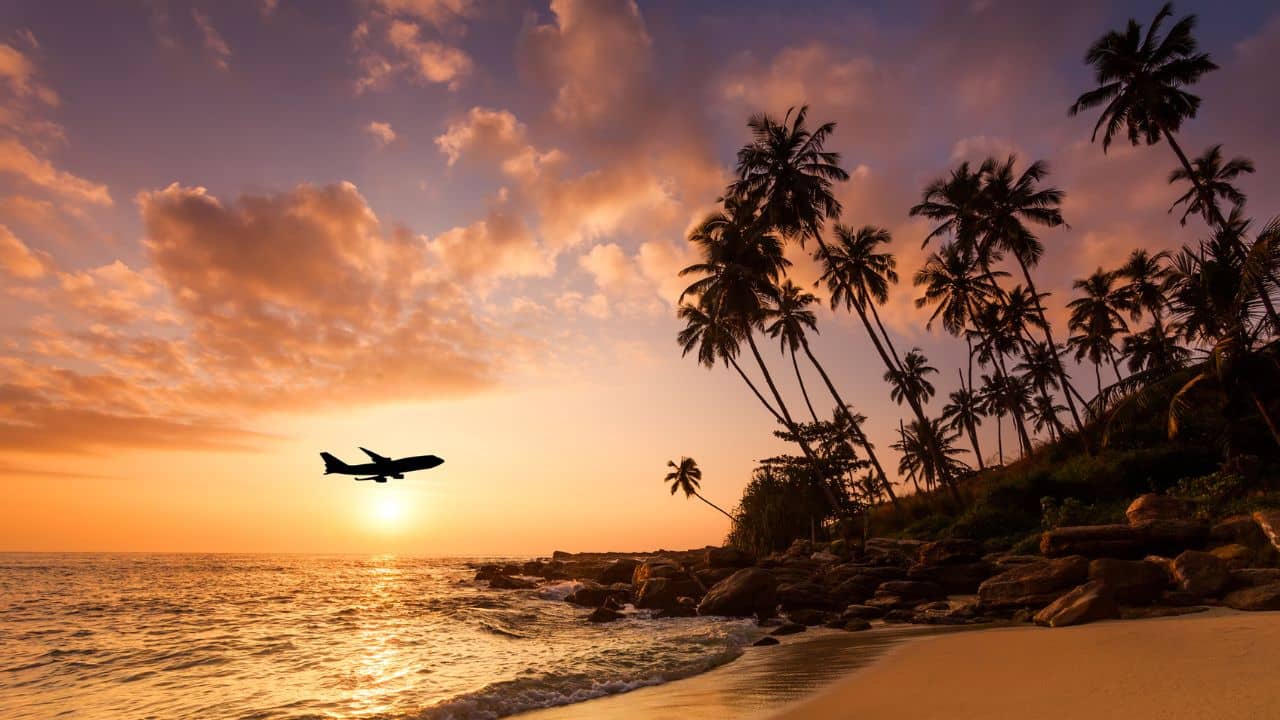 Travel Affordable: দারুণ সস্তায় ঘুরে বেড়ান দেশ-বিদেশ, শুধু জানতে হবে এই নিয়মগুলো!