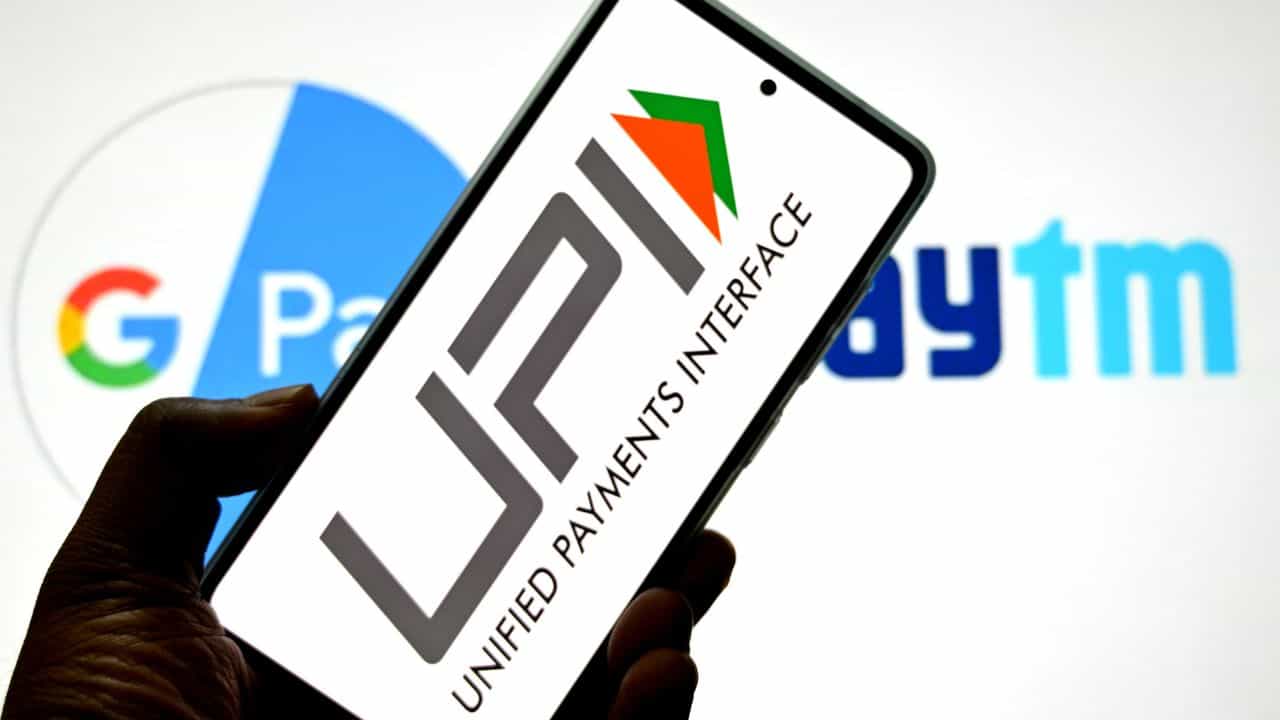 UPI লেনদেন করলে আসতেই পারে Income Tax Notice! খুব সাবধান...