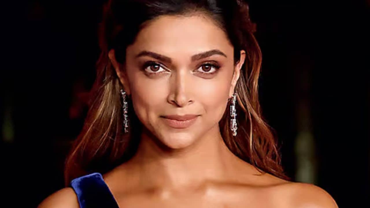 ভাঙ্গার ছবি থেকে বাদ! এবার অ্যাটলির ছবিতে দীপিকা, নায়ক কে?