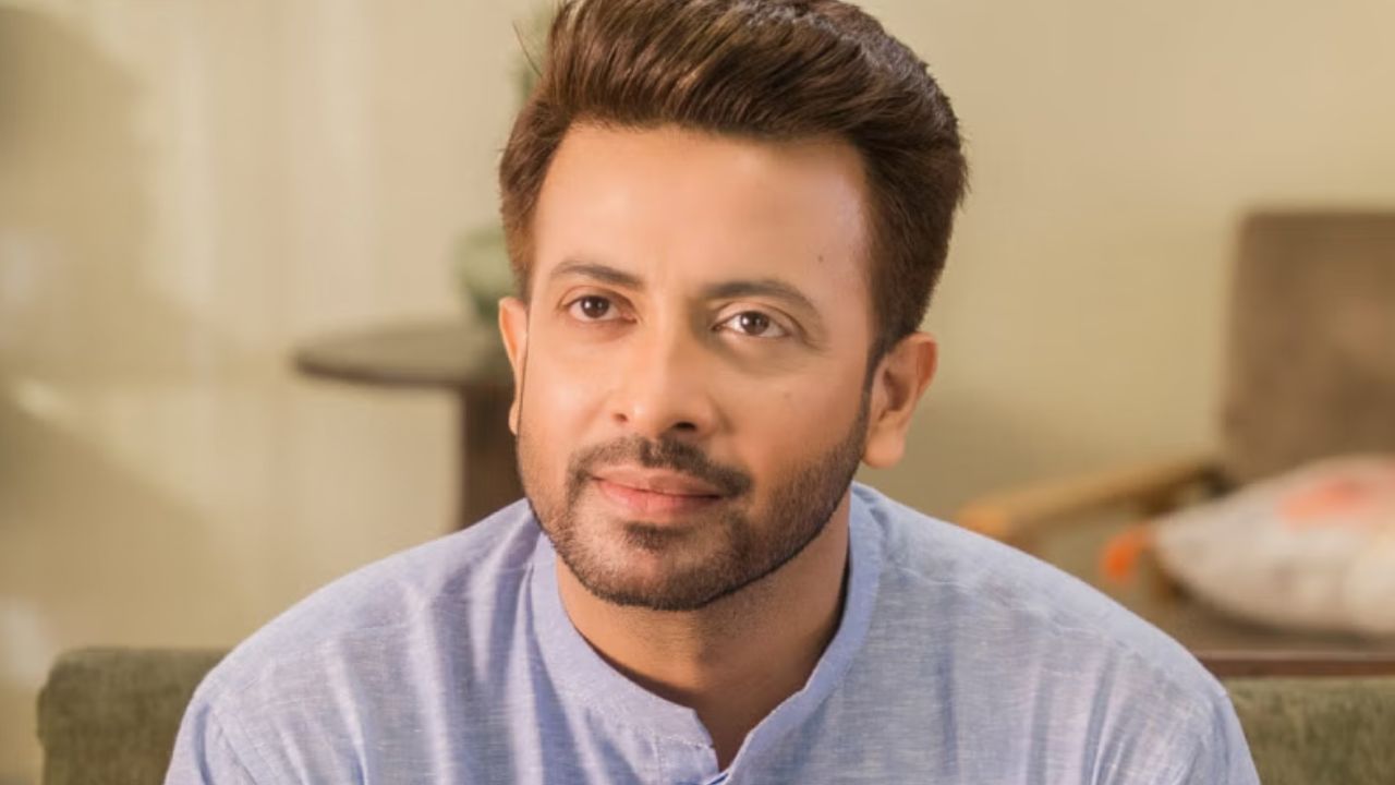 'যখন প্রেমে পড়ি...', কোন সত্য সামনে আনলেন বাংলাদেশের নায়ক শাকিব খান 'যখন প্রেমে পড়ি...', কোন সত্য সামনে আনলেন বাংলাদেশের নায়ক শাকিব খান
