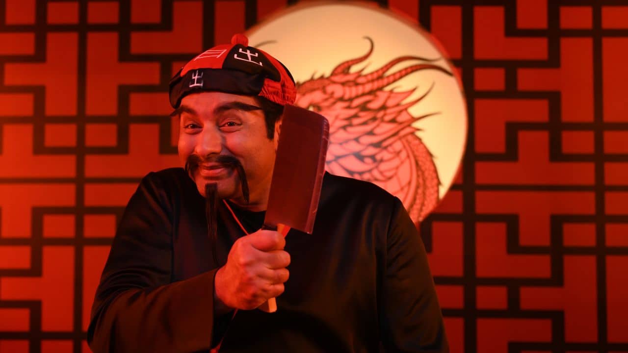 চায়নাটাউন ঘরে এনে দেওয়ার দাবি, কোন নায়ক চিনতে পারছেন?