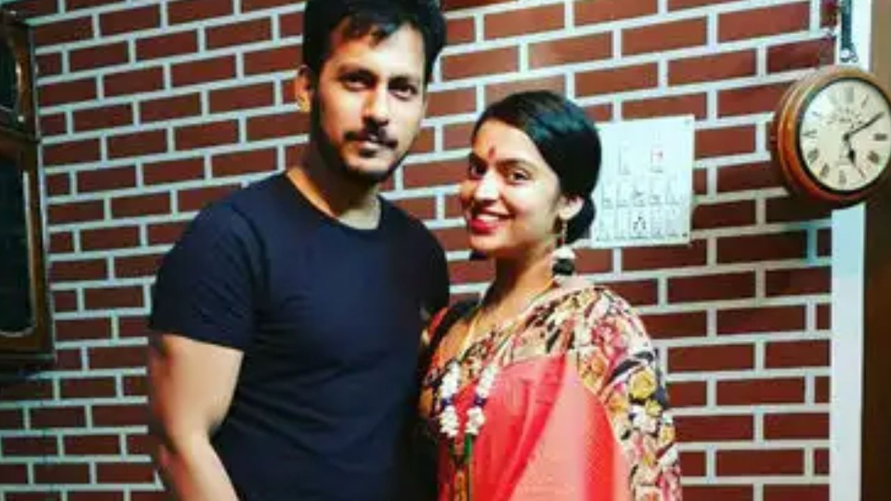 'ওরা কি রাজ্য সরকারের এসএসসি পরীক্ষা দেবে', সেলিব্রিটি যুগলকে চরম কটাক্ষ 'ওরা কি রাজ্য সরকারের এসএসসি পরীক্ষা দেবে', সেলিব্রিটি যুগলকে চরম কটাক্ষ