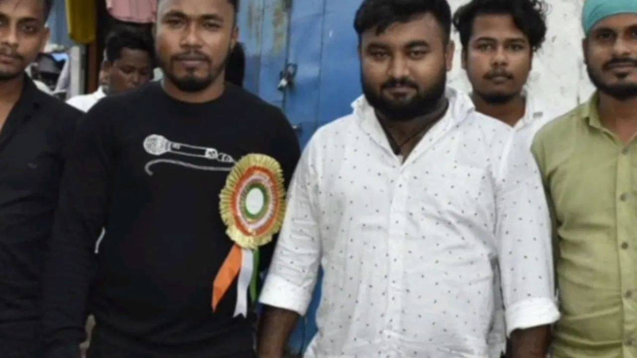 Voter List: জেল খাটা বাংলাদেশিকে ছাড়াতে গিয়েছিলেন TMC নেতা? ছবি ভাইরাল হতেই বললেন, আমি এইসব গায়ে মাখি না