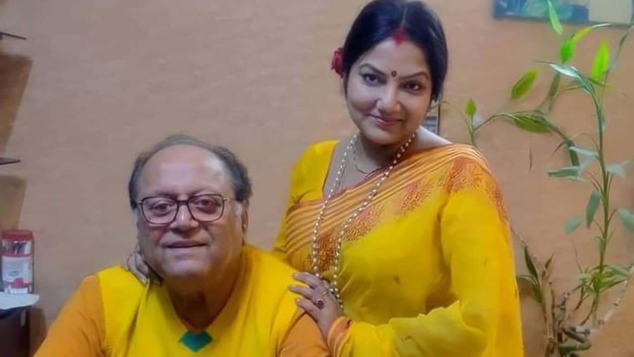 আমরা তো অনেক আগেই..., মহুয়া মৈত্রর বিয়ে নিয়ে কী বললেন অভিনেত্রী দোলন রায়