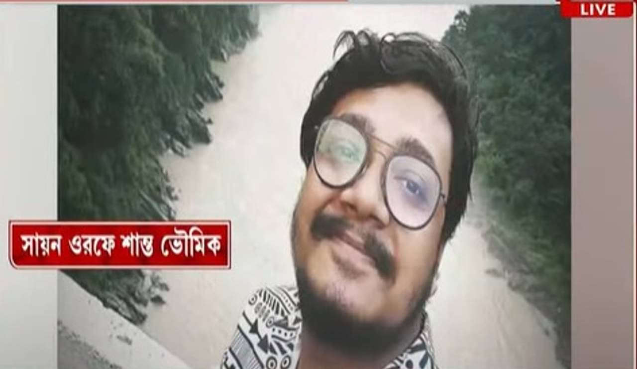 Siliguri: বিশ্ববিদ্যালয়ে বসেই তলে তলে চাল! মাস কমিউনিকেশনের এই অধ্যাপকই এখন বাংলার মাথাব্যথার কারণ!