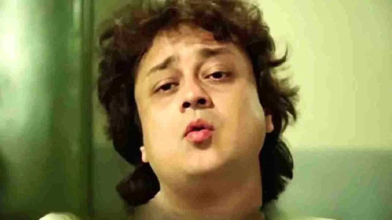 মদ্যপান, বিবাহ বিচ্ছেদ, বাস্তব জীবন কেমন ছিল খলনায়ক সৌমিত্রর?