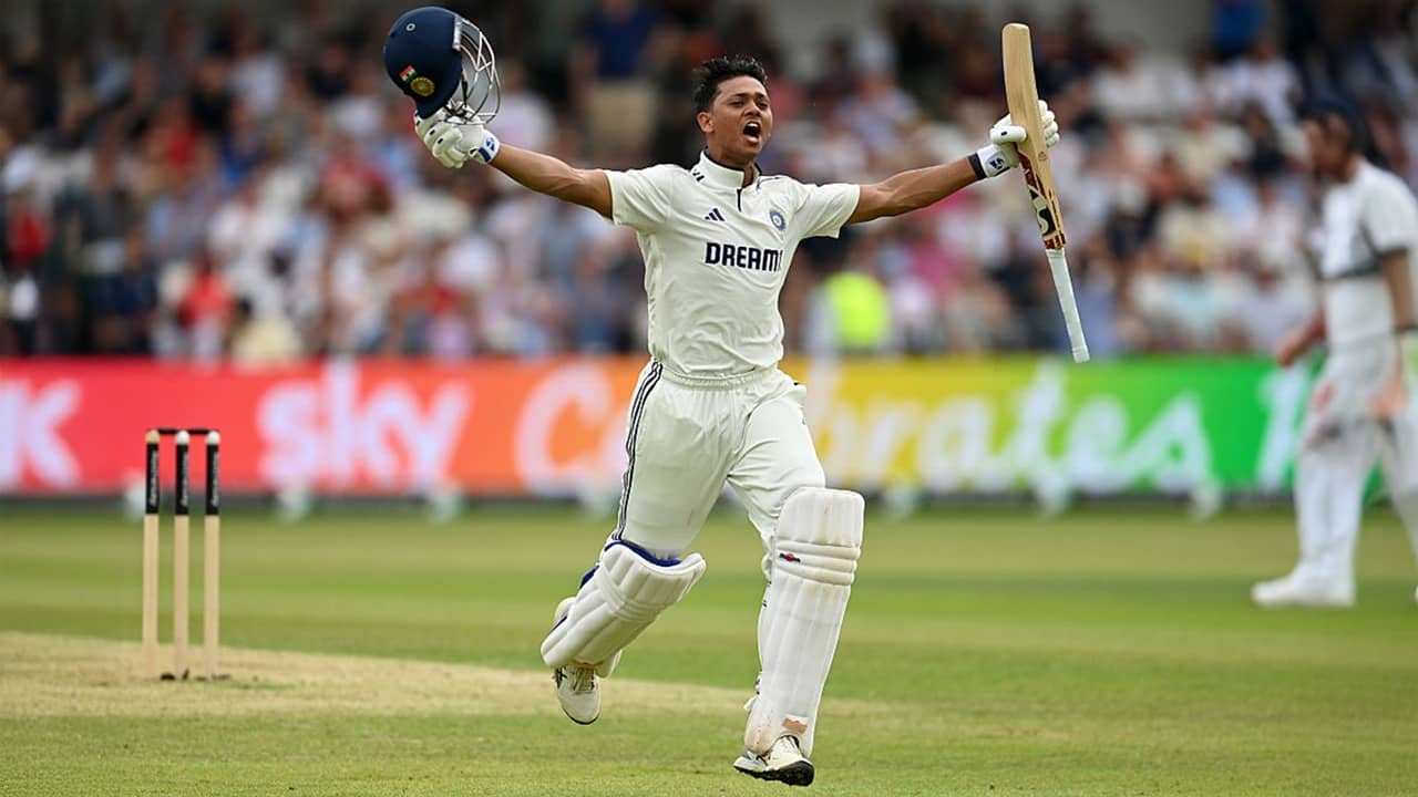 Yashasvi Jaiswal: ইংল্যান্ডেও জারি জ্যাজ়বল, সেঞ্চুরি হাঁকিয়ে চা পান যশস্বী জয়সওয়ালের